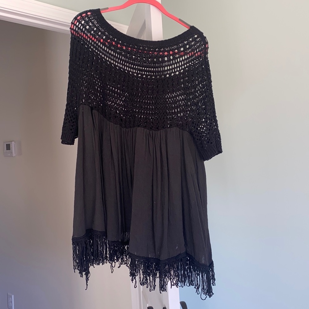 Black Boutique Top - Size Large